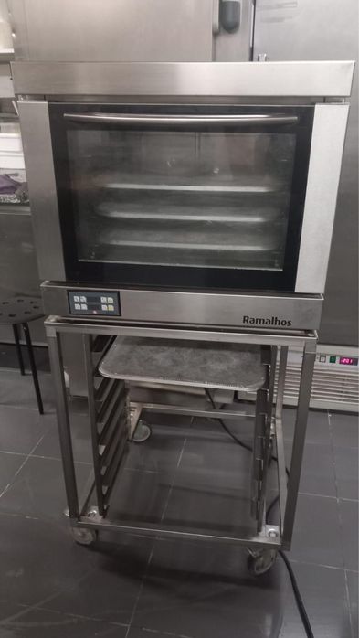 Forno ramalhos com suporte com pouco uso