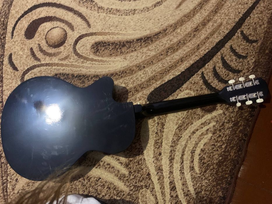 Продам гітару полкрафт