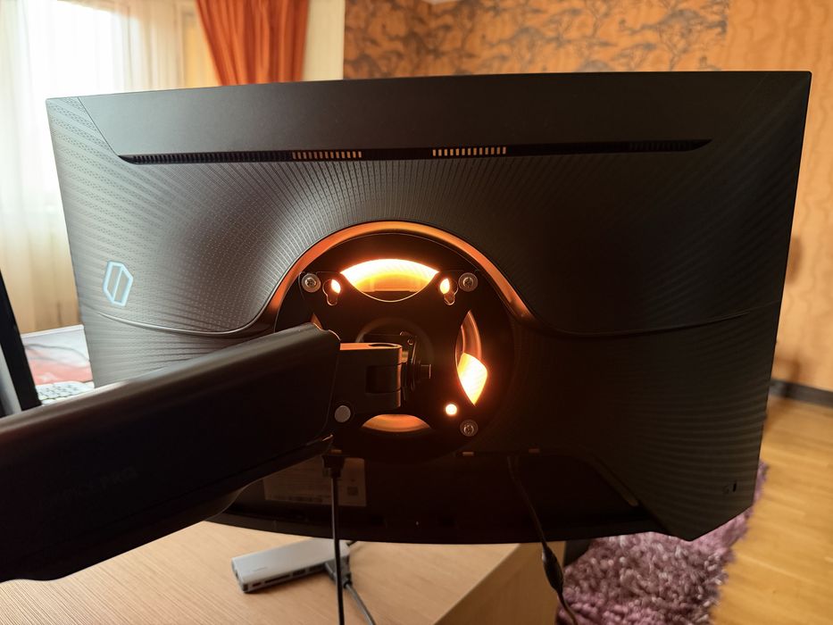 Ігровий монітор 27" Samsung Odyssey G7 240Hz 2K QLED (LC27G75T)
