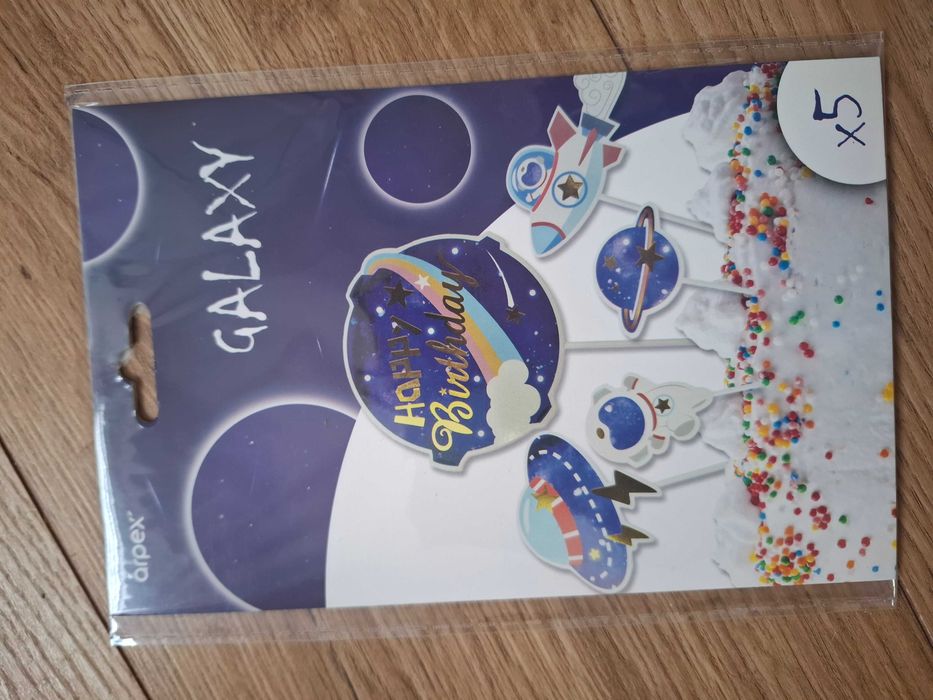 Topper na tort,kosmos,planety,zestaw