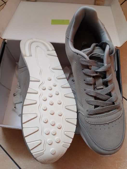 Nowe damskie buty