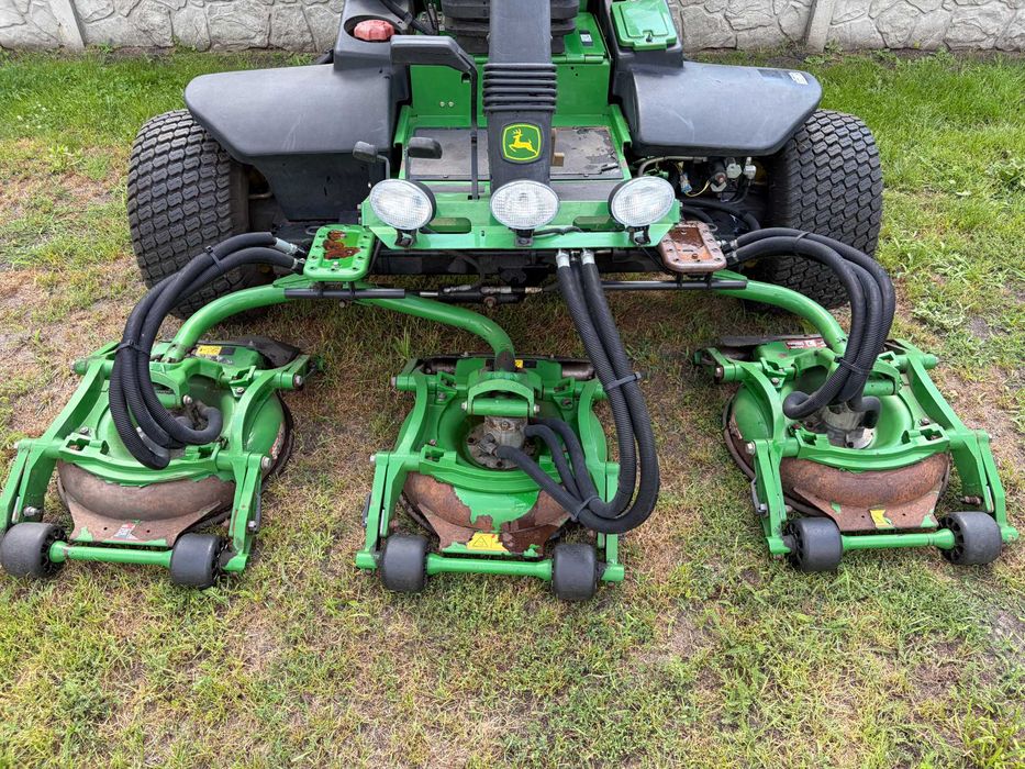 Kosiarka Samojezdna Do Dużych Powierzchni Traktorek John Deere 8800 TerrainCut 5 Kosisk 230CM