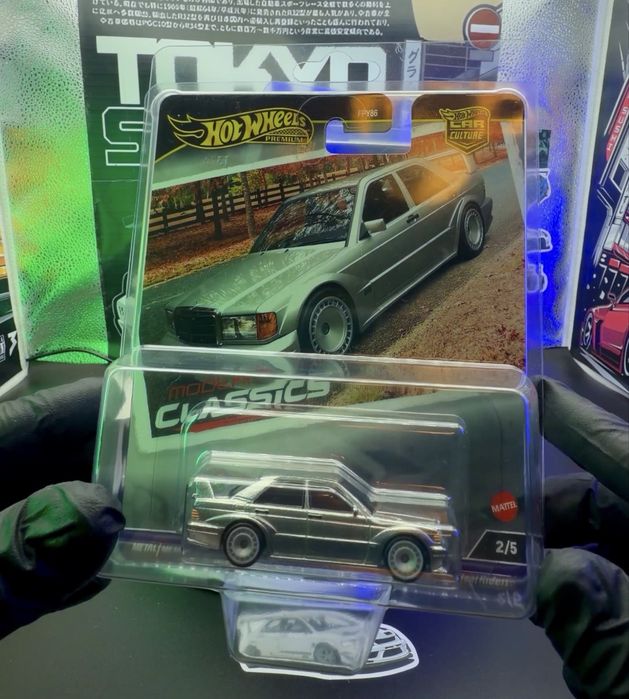 Hot Wheels - Modern Classic - 1990 Mercedes-Benz 190 Evo II - BOX 8