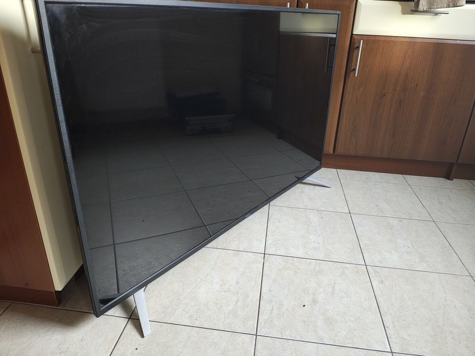 SHARP 55 - Smart TV. DVB-T T2! Harman- kordon !