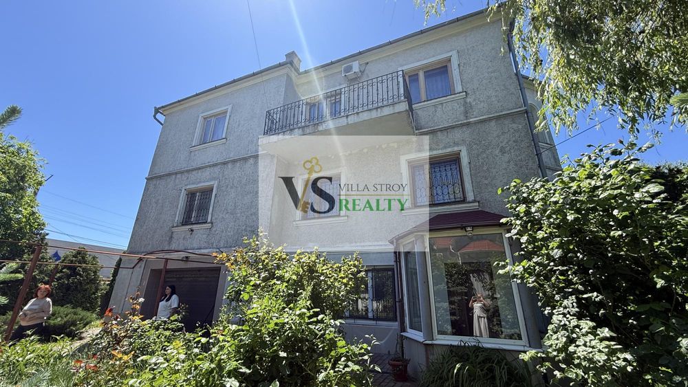 Продаж будинку: 11 кімн., 485 м² на 11 сотках у Лиманці!