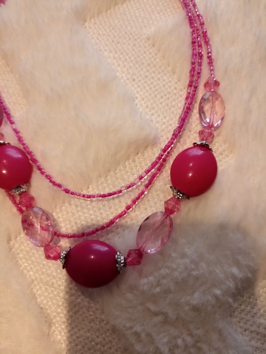 Korale różowe z przezroczystymi koralikami~
