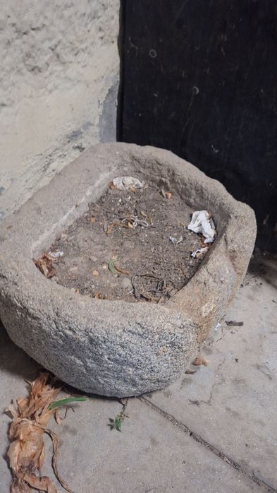 Pias de pedra antigas