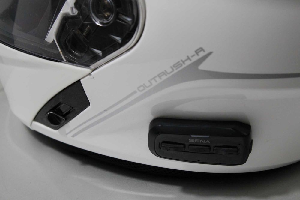 Мотошолом Білий SENA Outrush R SP85 Bluetooth XL-60см