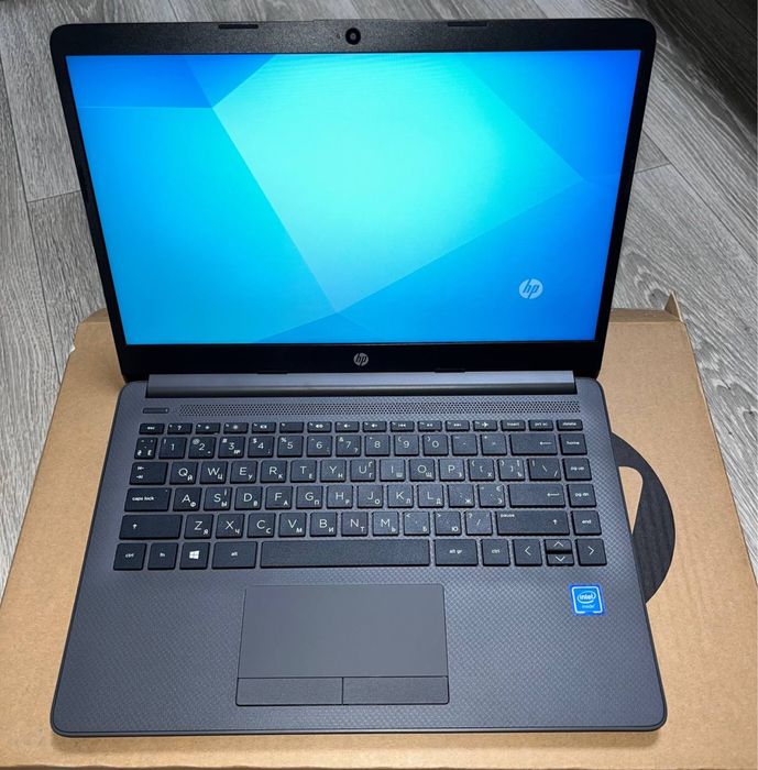 Ноутбук HP 240 G8 (27K37EA) Dark Ash Silver