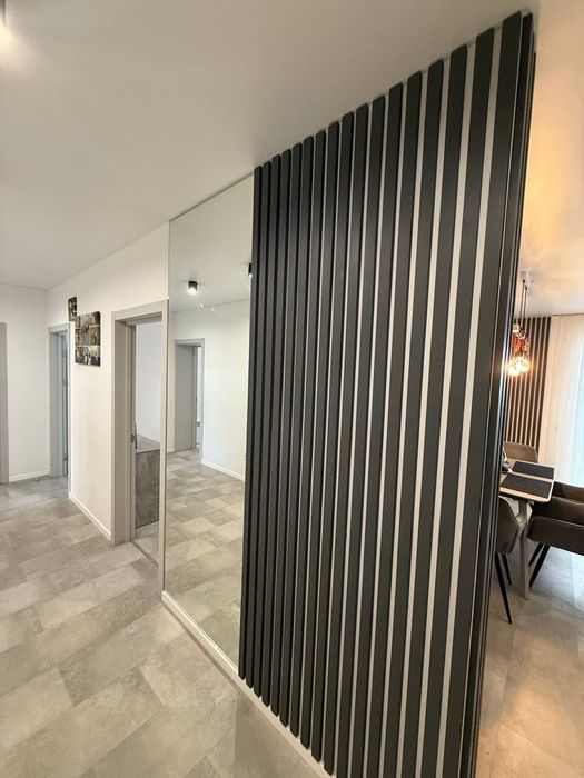 Трьох кімнатна квартира в тихому районі ,готова до проживанняя