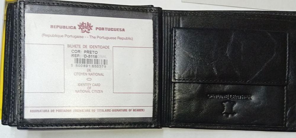Carteira em pele para homem