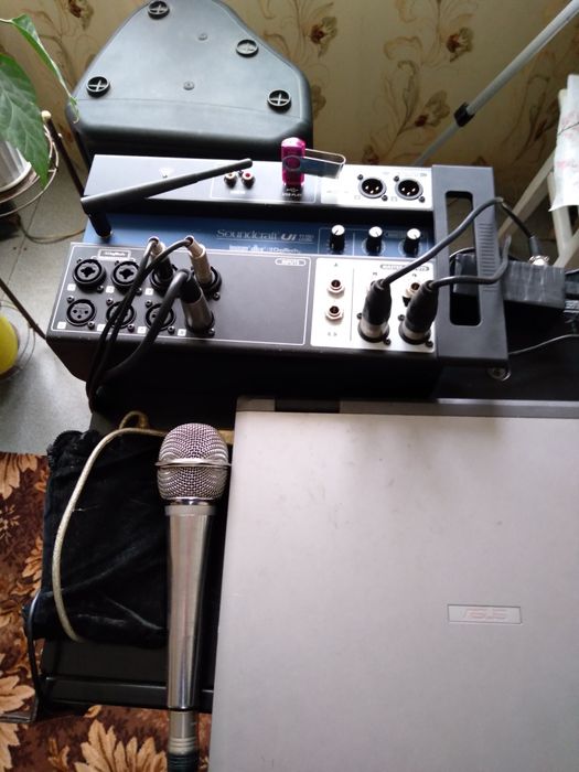 Пульт микшерный Soundcraft UI 12