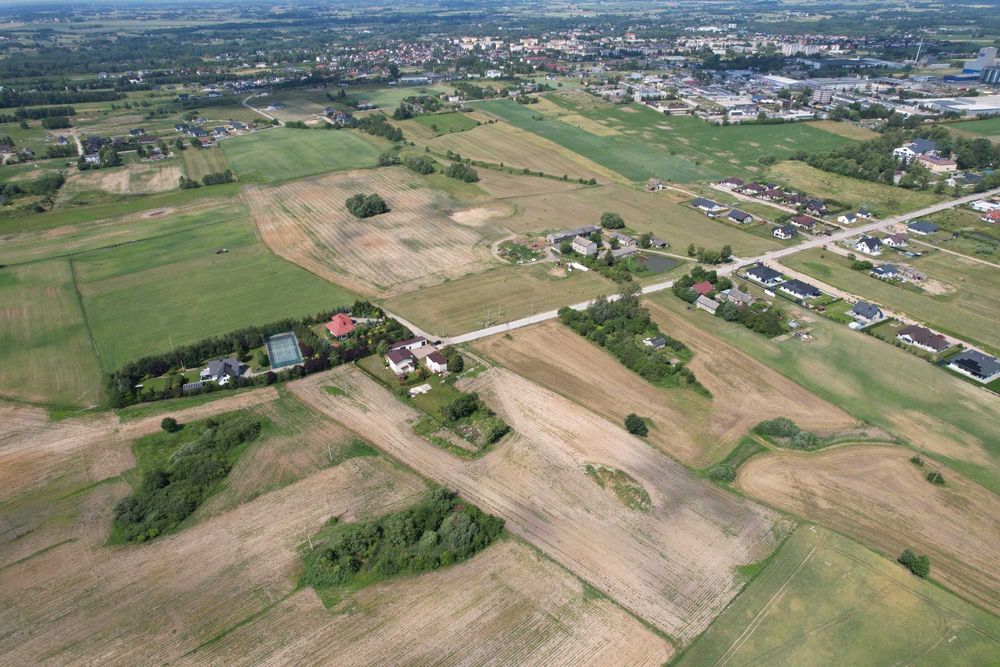 8 działek budowlanych z bezterminowymi warunkami zabudowy