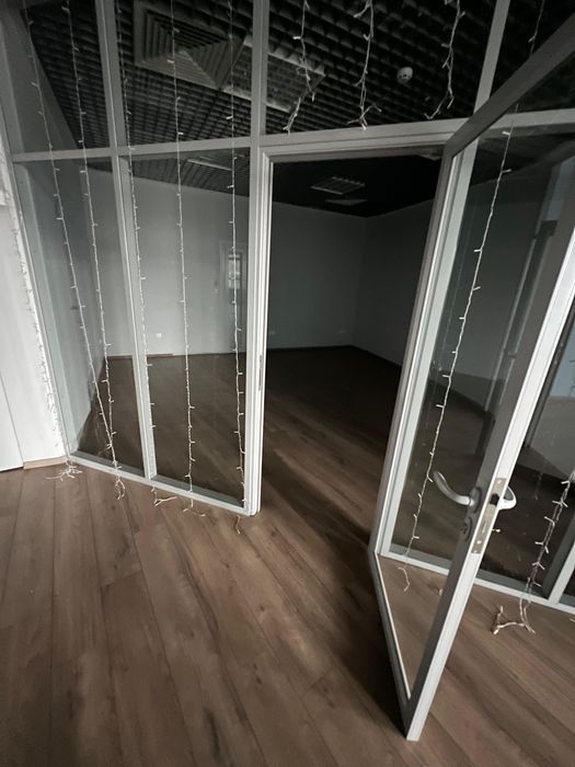 Оренда приміщень Євгена Коновальця 36 д,  БЦ Хвиля 8, 9 поверх