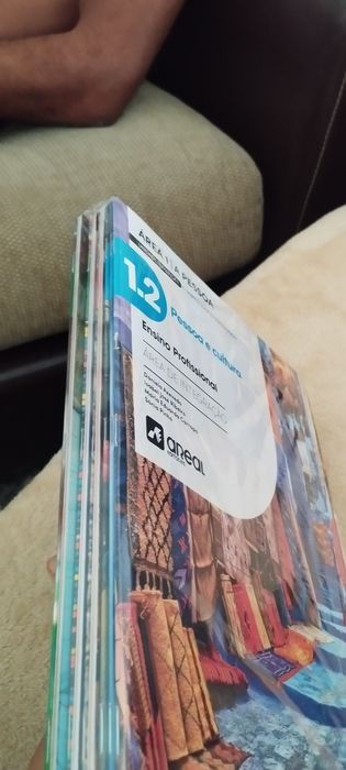 Vende se livros 1.2 do ensino profissional
