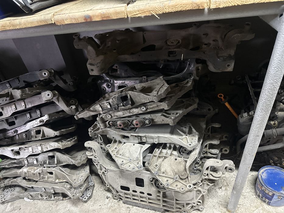 Балка Vw golf 5,6,7  touran jetta 5,6, tiguan 1 Skoda octavia A5 A7  rapid seat altea tolledo підрамник