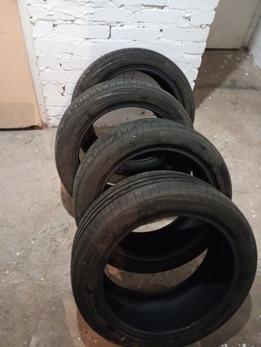 Opony letnie 235/45/18