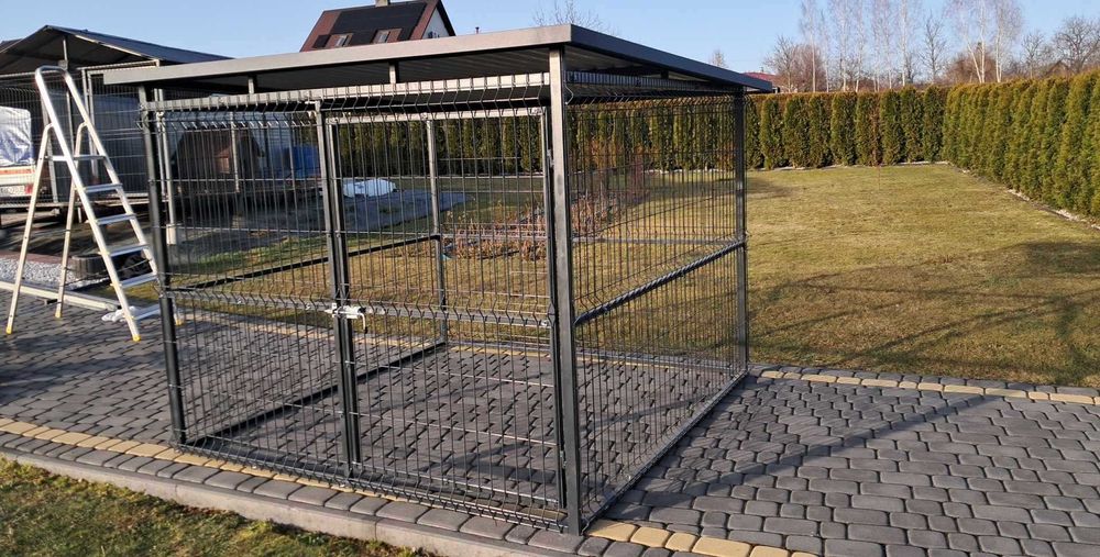 Kojec 2x2m z siatki panelowej