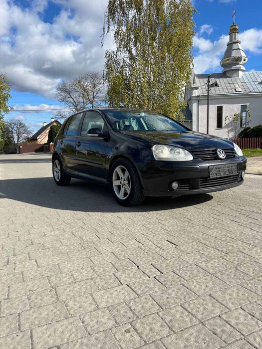 Гольф 5 , нерозмитнений