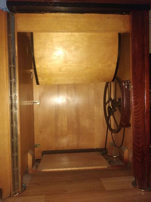 Швейна ножна машинка "Подільськ"