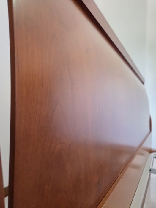 Vendo cama de casal em ótimo estado