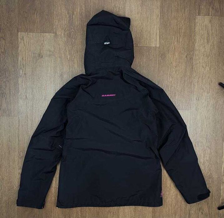 Куртка mammut goretex чорна трекінгова жіноча непромокаюча gore tex