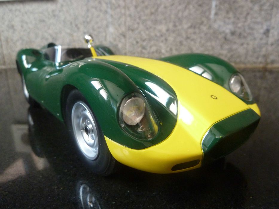 1:18 Matrix, Lister-Jaguar, 1958, AutoArt, Minichamps