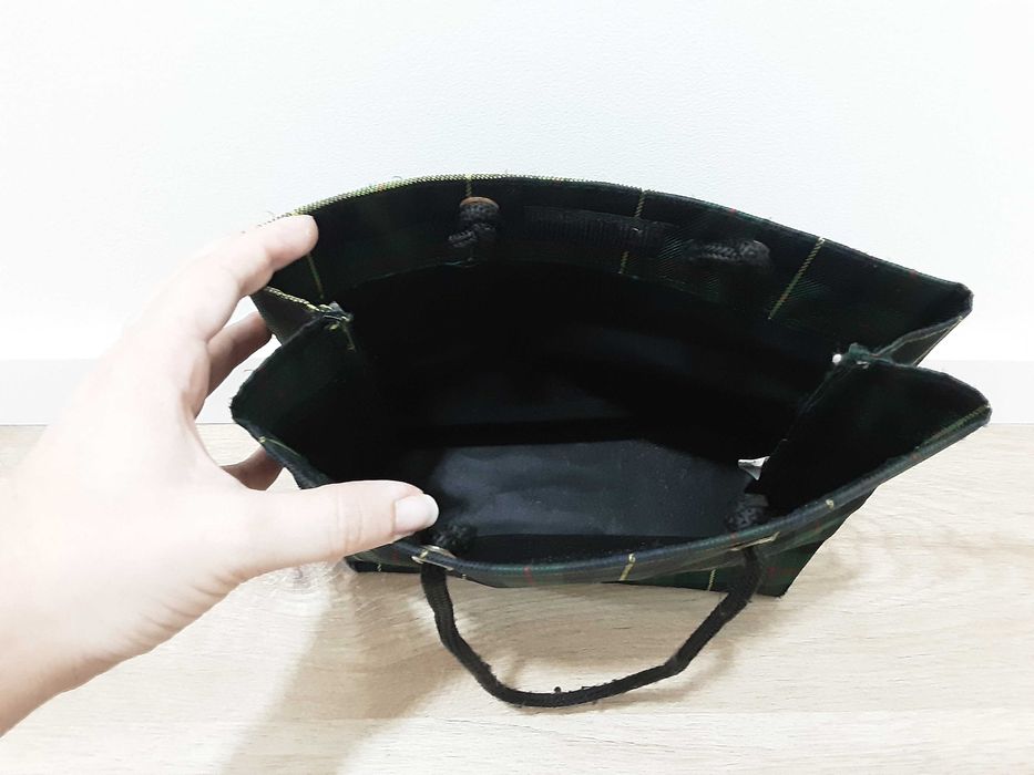 Saco de Tecido com Padrão Escocês