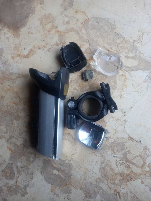 Lampa rowerowa przednia IXON Core