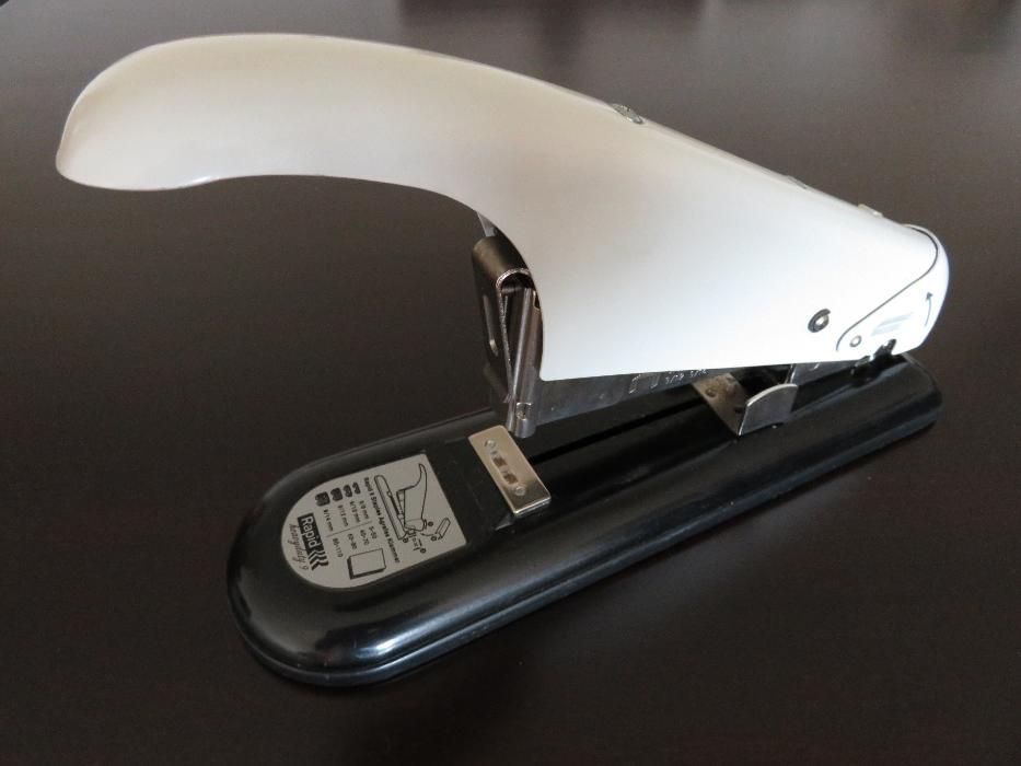 RAPID Heavy-Duty Stapler 9