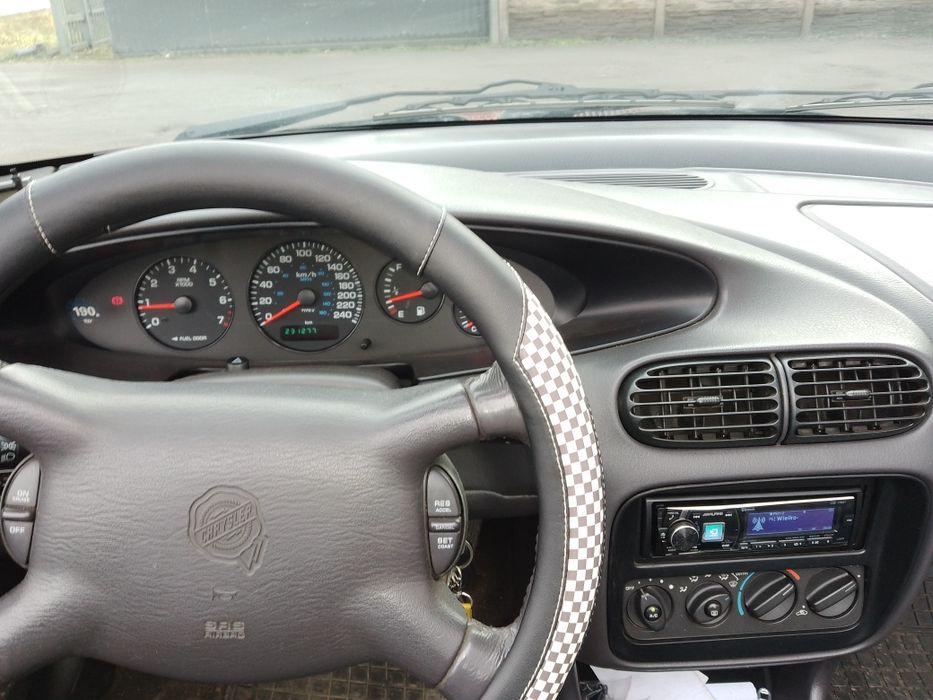 Chrysler Stratus 2.0 Klasyk> Zamienię za  większy