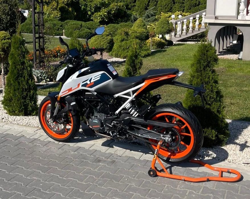 KTM Duke 125 ABS 7.000km Mega Utrzymany 2023r LED Oryginał  kat.B A1