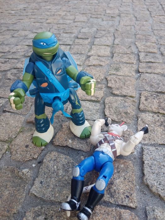 Figuras de diversos filmes infantis