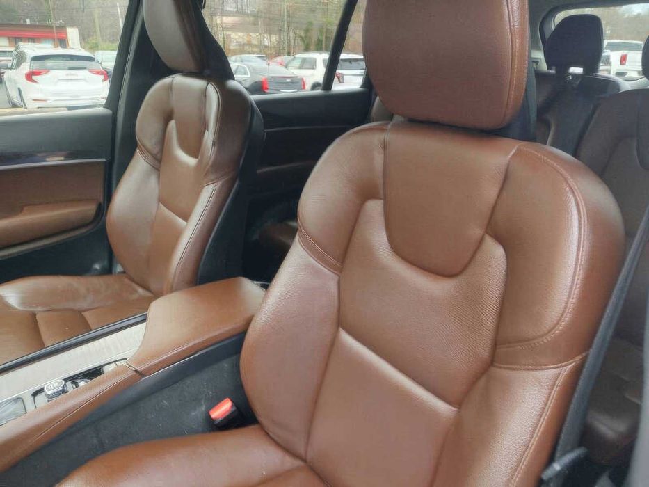 Volvo XC90 T6 Momentum      2019