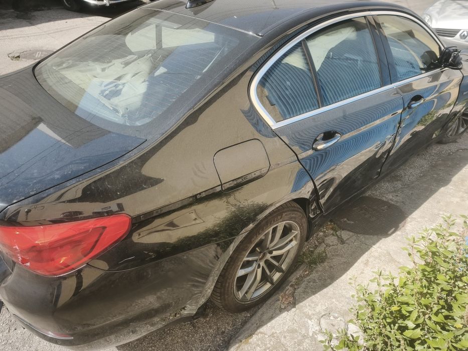BMW 520d 2017   acidentado