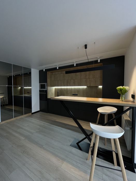 Оренда подобово  1-кімнатної квартири в центральному  районі міста.