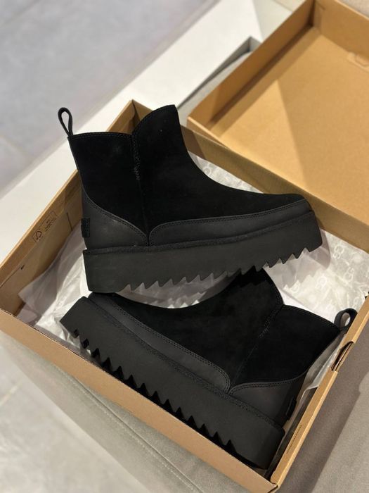 Продам оригінальні UGG чорного кольору