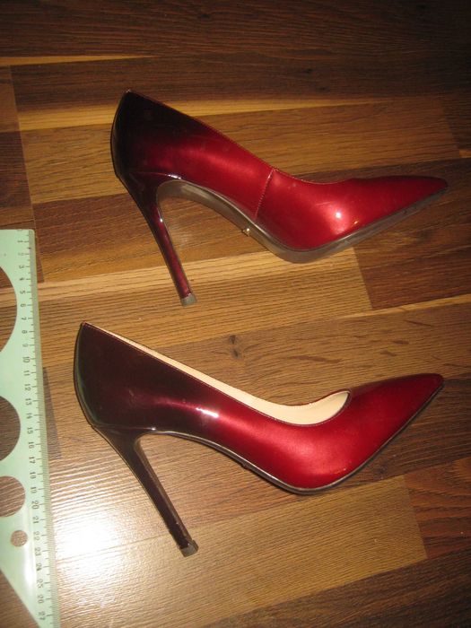 Лакированные туфли,кожа,размер 39.