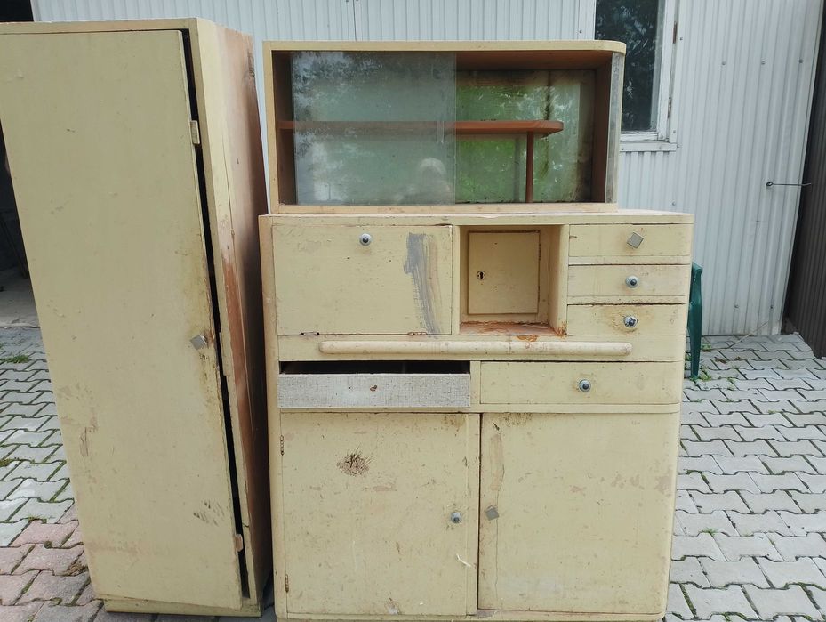 Stary kredens do kuchni