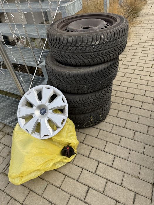 Komplet kół zimowych+kołpaki+śruby do kół