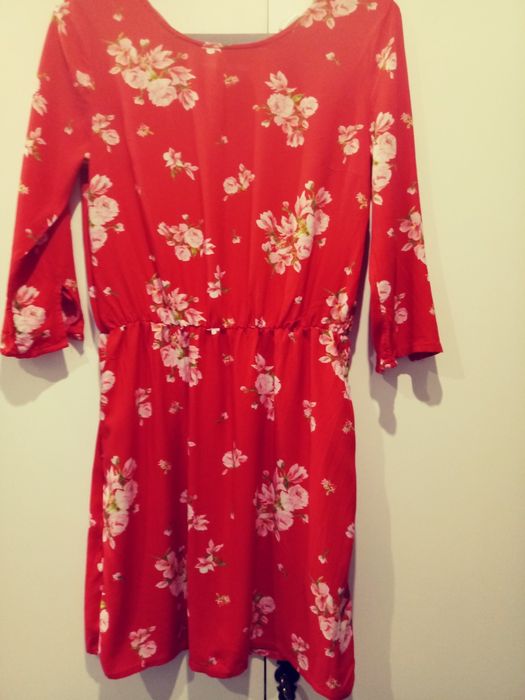 Fajna czerwona sukienka HM  roz.S