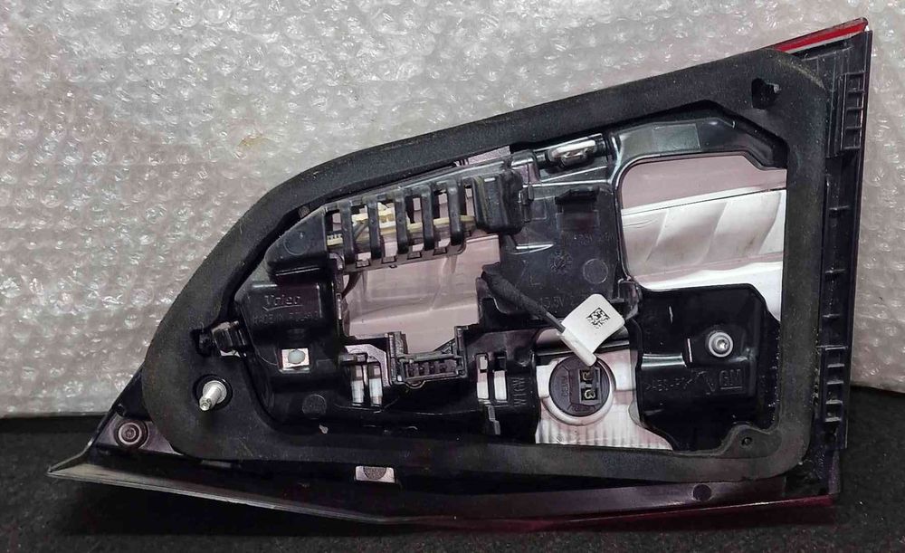 Farolim da Mala Esquerdo 368158932 - OPEL ASTRA K