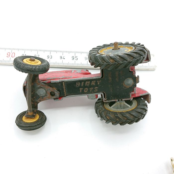 Антикварна іграшка Massey Harris Tractor Dinky Toys, зроблені в GT Bri