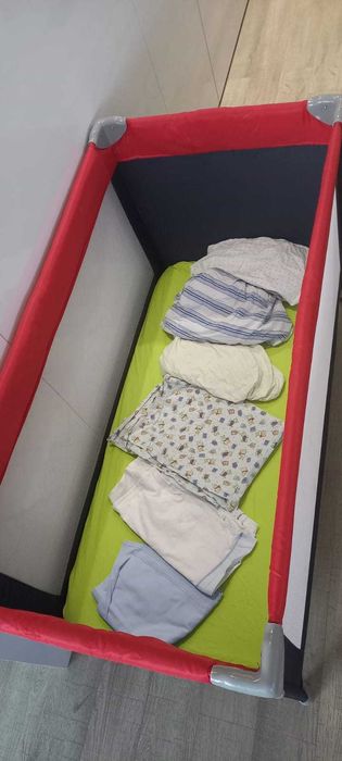 Berço criança + colchão + edredon e roupa de cama