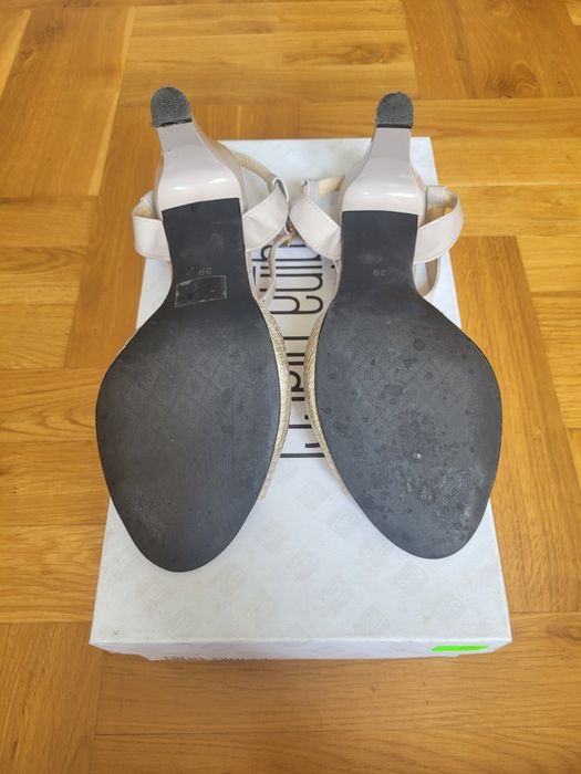 Buty wizytowe sandałki na obcasie