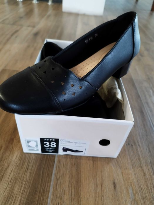 Półbuty czarne nowe