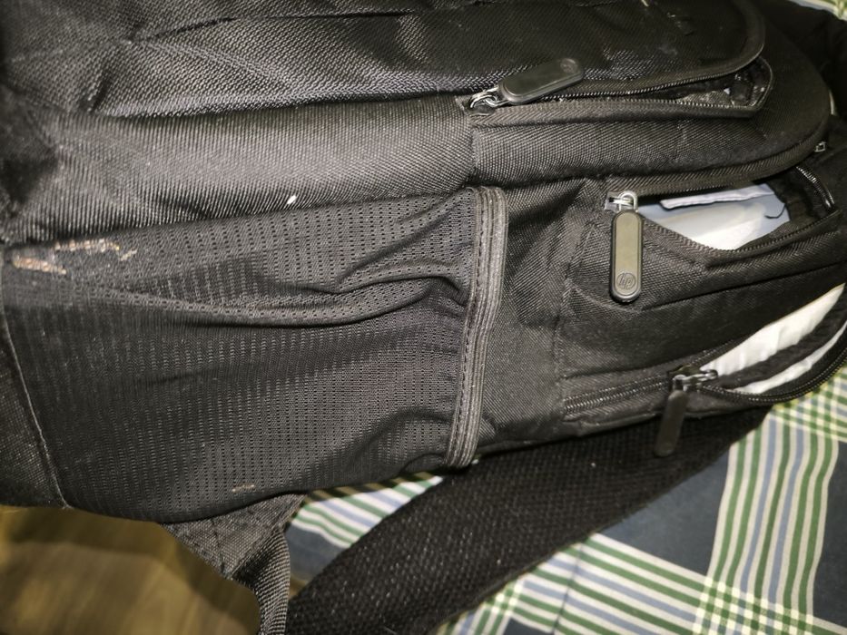 Mochila / mala preta axians da hp