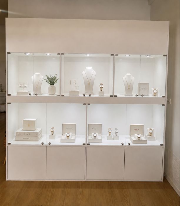 Vitrine Expositora Premium com Iluminação Led (2,30x2,30)