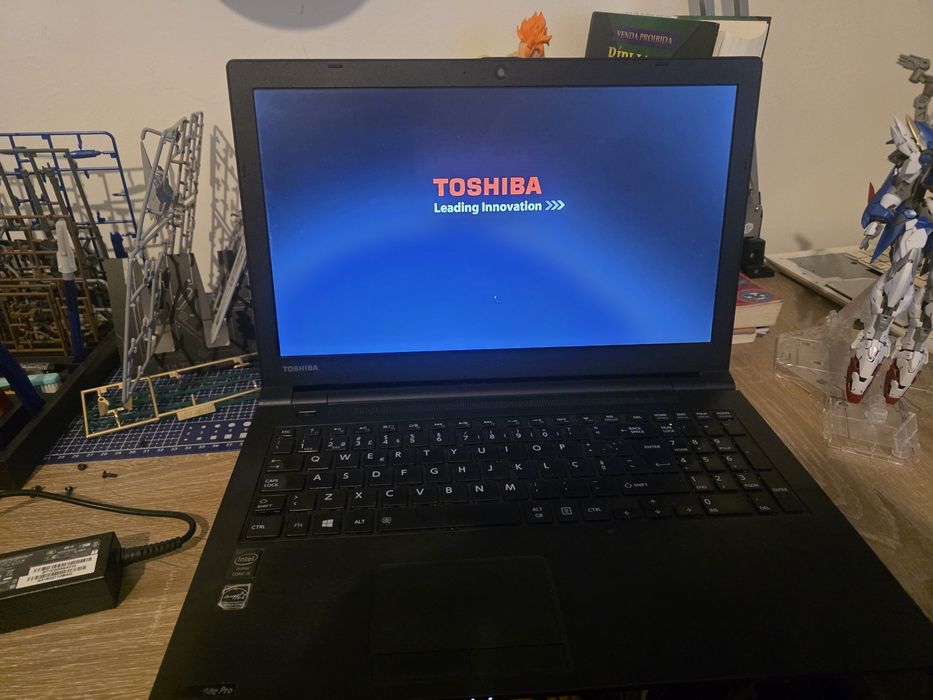 Portatil Toshiba i5, 12 gb, ssd 512