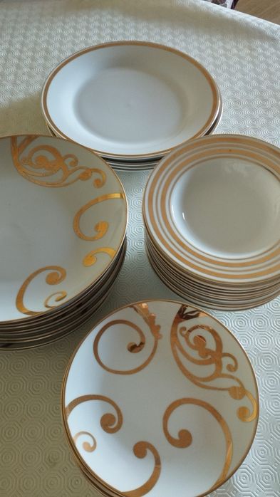 Serviço de jantar da Zara Home composto por 12 pratos rasos, 12 sopa,